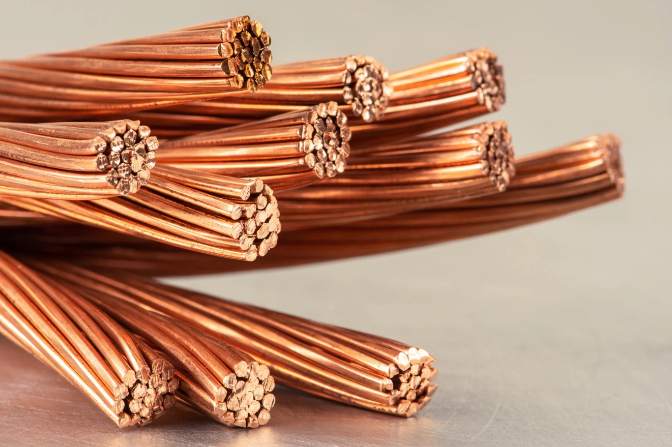 POTS Alternatives for SMBs: A Guide to the POTS Line Replacement and Phase-Out